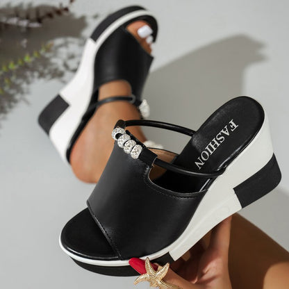 Zapatos de plataforma con cuña y pedrería